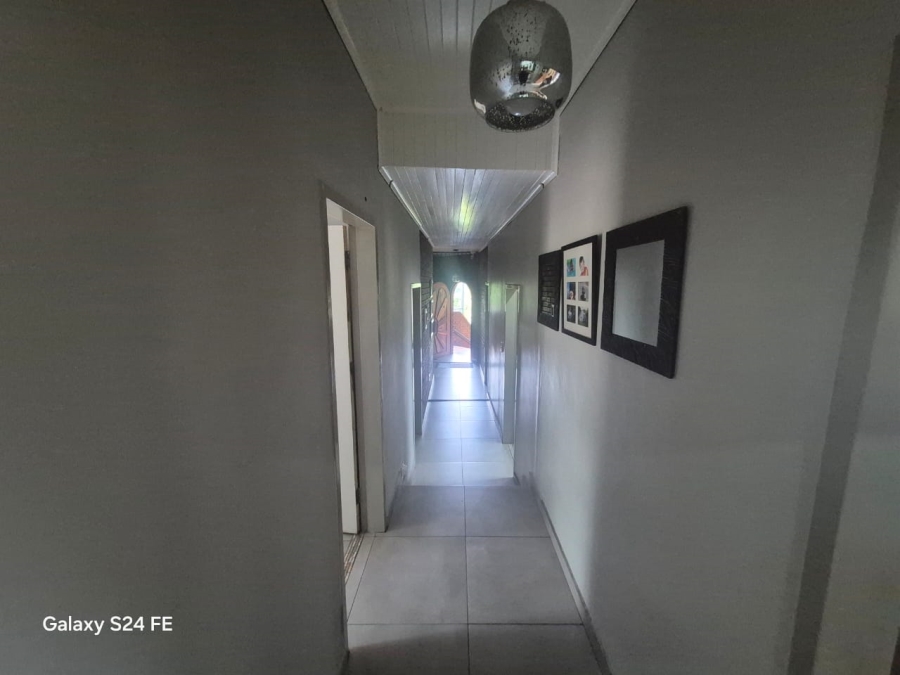 4 Bedroom Property for Sale in Safari Gardens North West